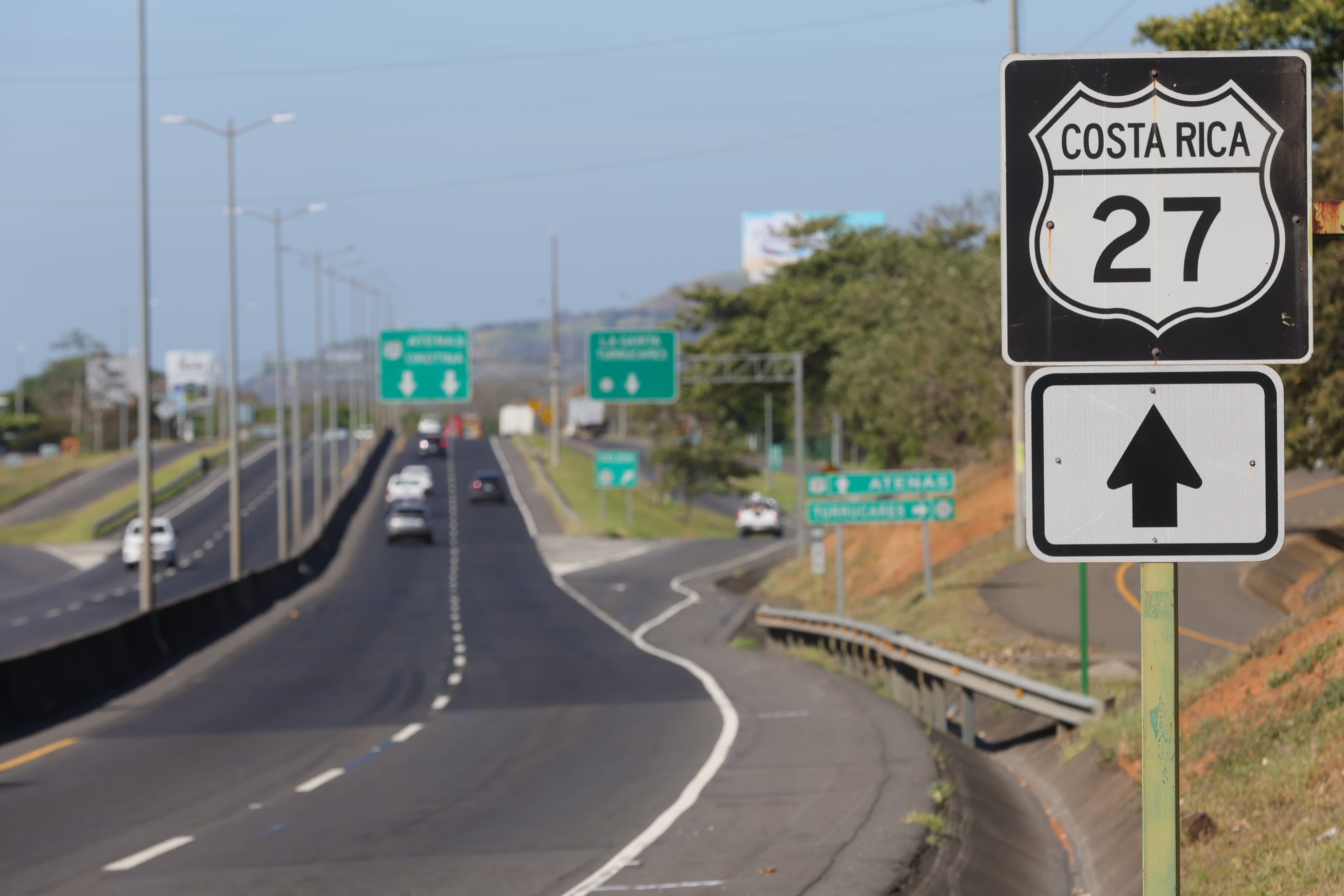 Recorrido por la Ruta 27 la cual debe esperar 5 años por ampliación y solo tendrán un carril más. Iniciando el recorrido en Escazú hasta Turrucares de Alajuela / foto John Durán