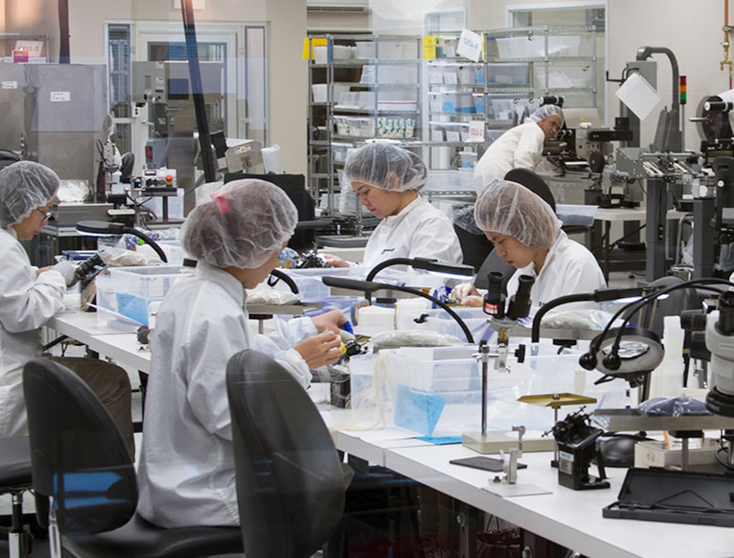 Manufactura en zonas francas modera su dinamismo tras el histórico “boom” de los dispositivos médicos