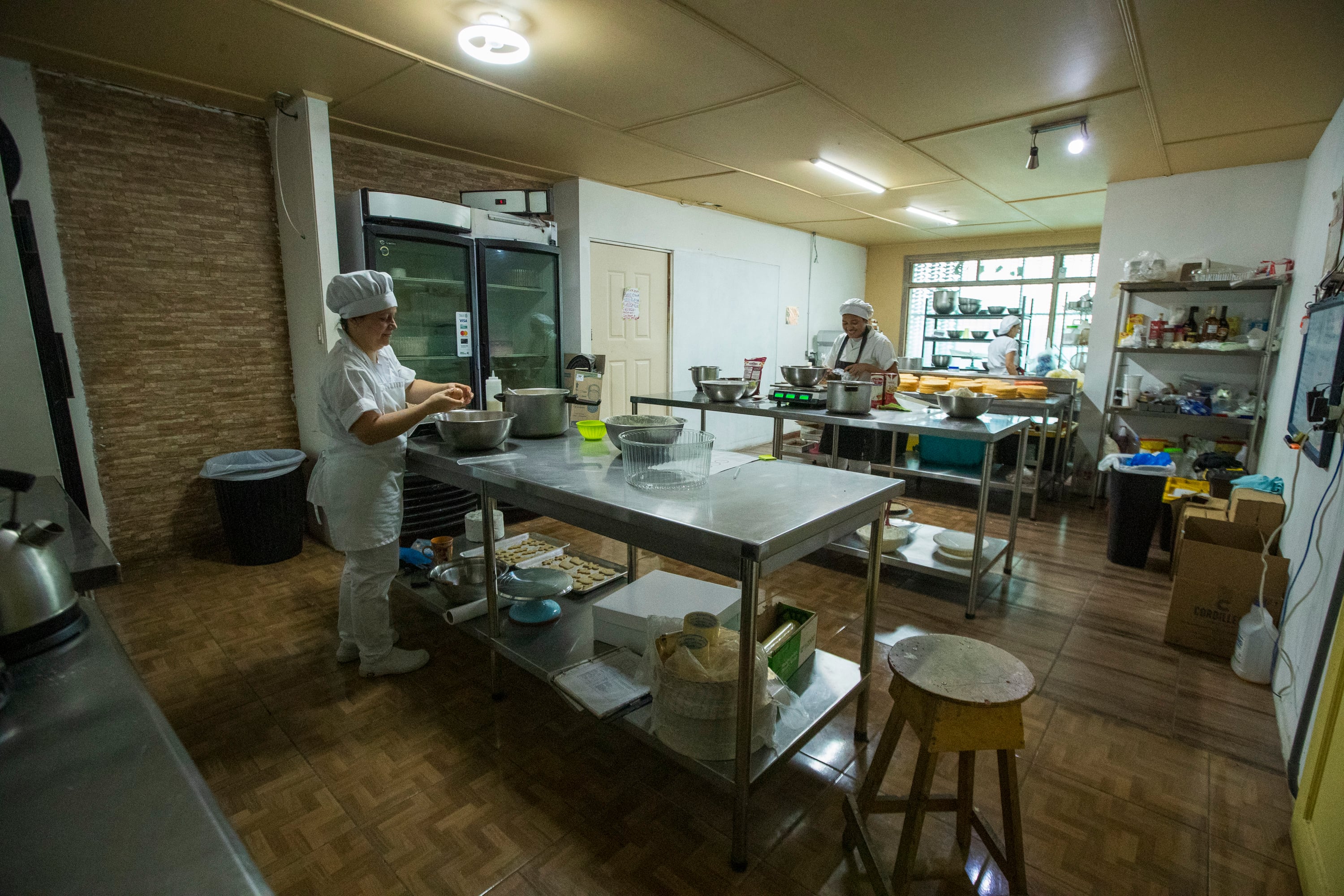 3010/2023, Heredia, Belén, entrevista con María José Rodríguez y Jorge López, creadores de Praliné, una distribuidora de queques y panadería.