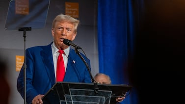 Un juez retrasa sentencia contra Trump hasta después de las elecciones