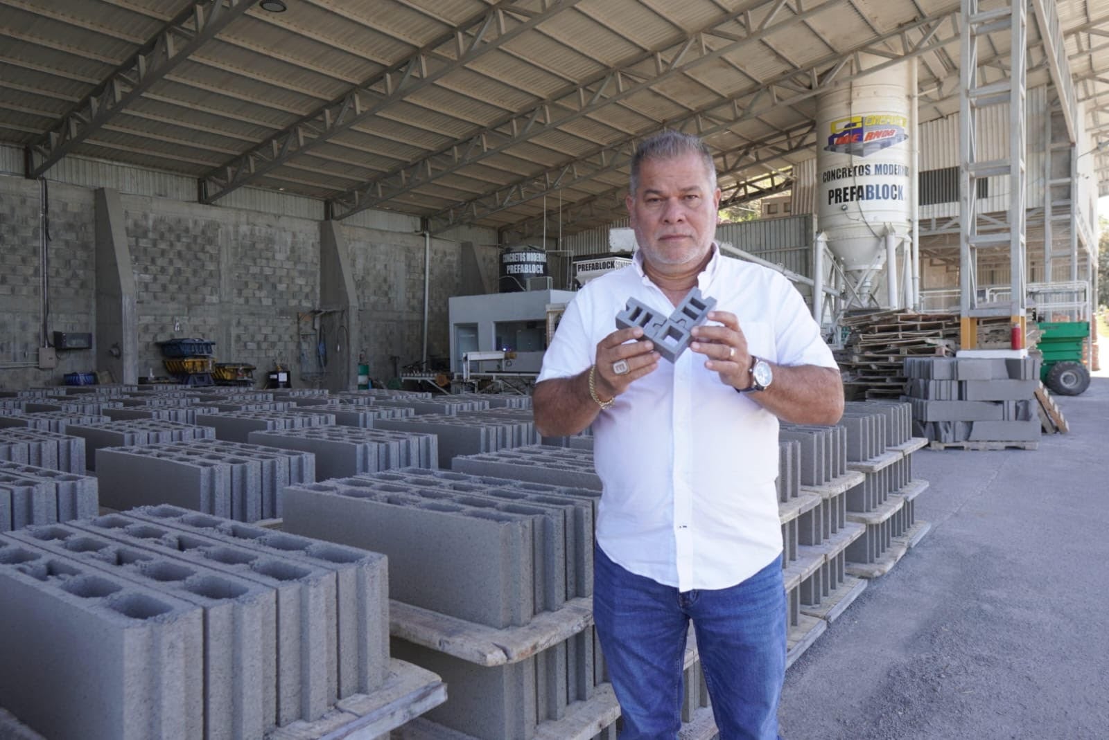 Concretos Modernos, Edgar Castillo, Grecia