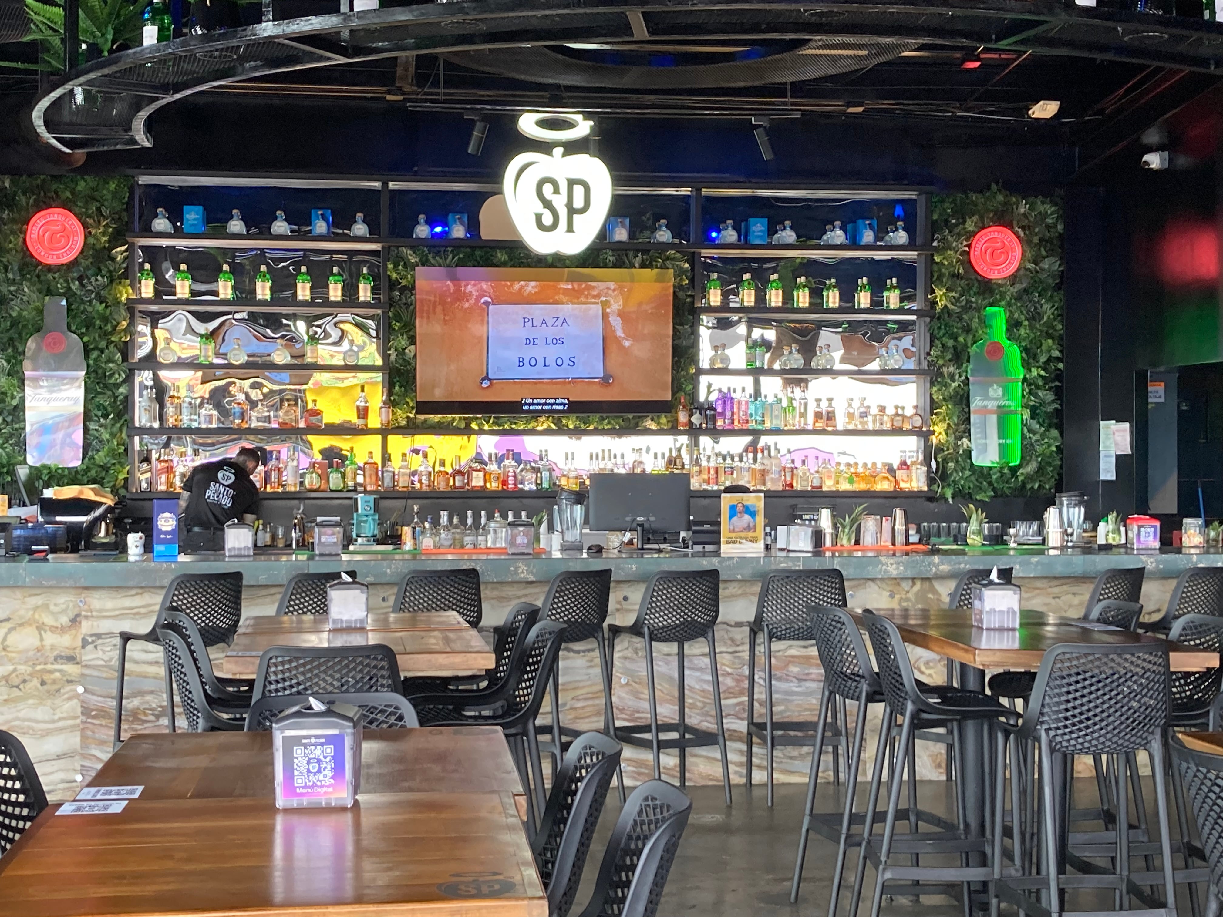 Santo Pecado, Escazú