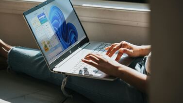 El laberinto de los chatbots: La odisea para encontrar un asesor humano en la banca de Costa Rica