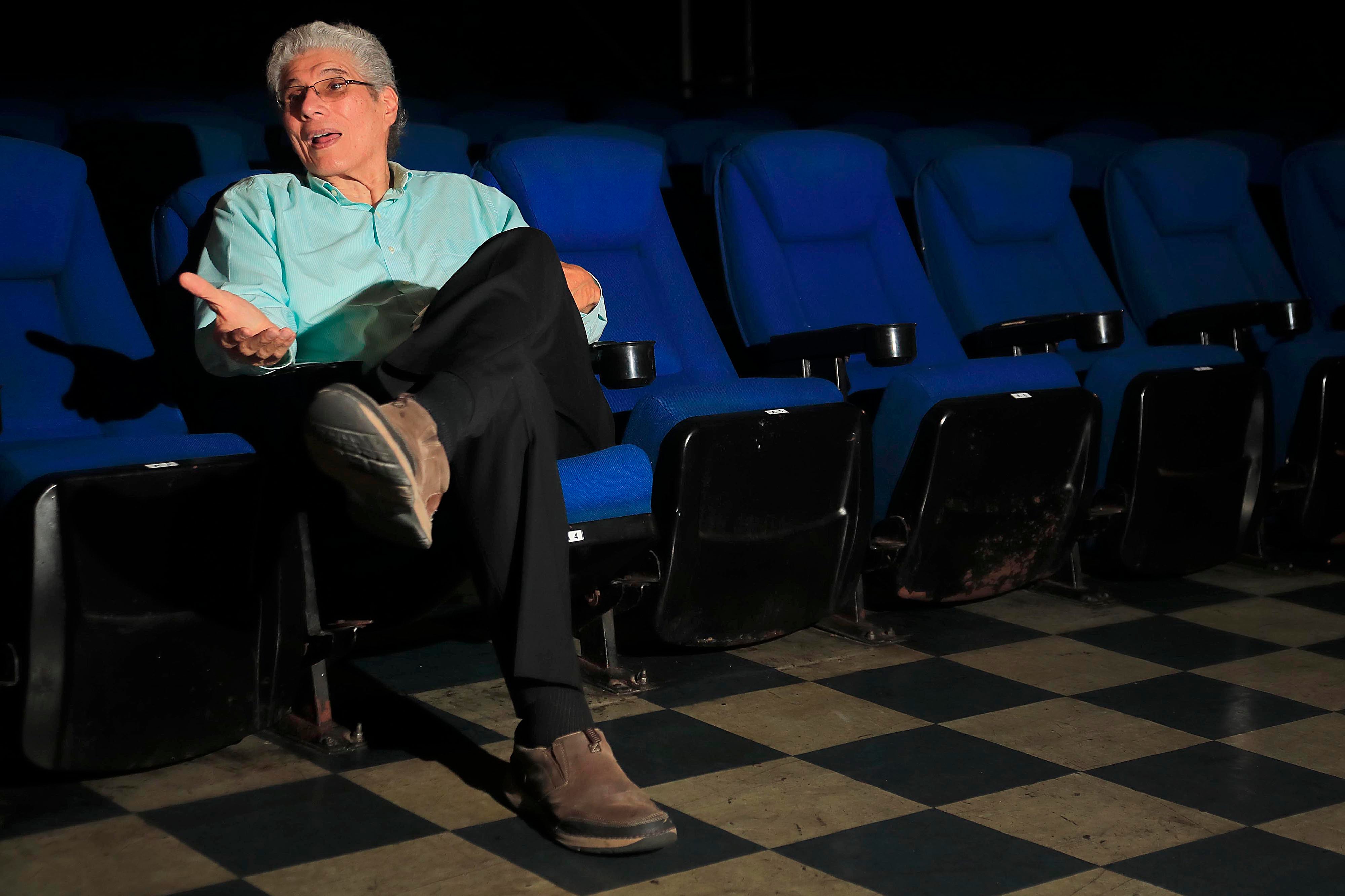 18/10/2023 San José. Luis Carcheri Schwartz, propietario de Cine Magaly.