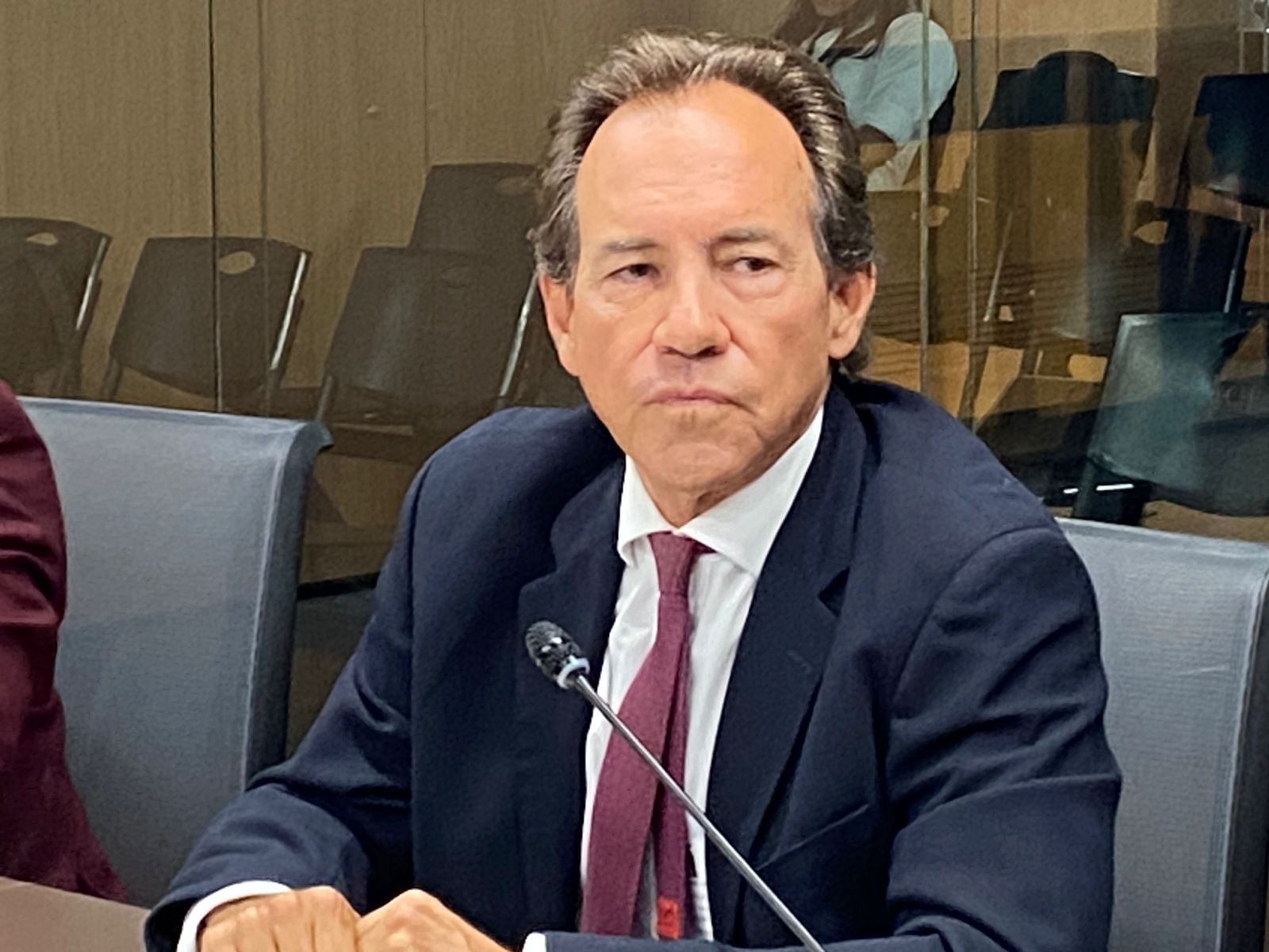 El empresario Jack Loeb (a la derecha) ante la Comisión Investigadora de Finanzas Electorales. Foto:
