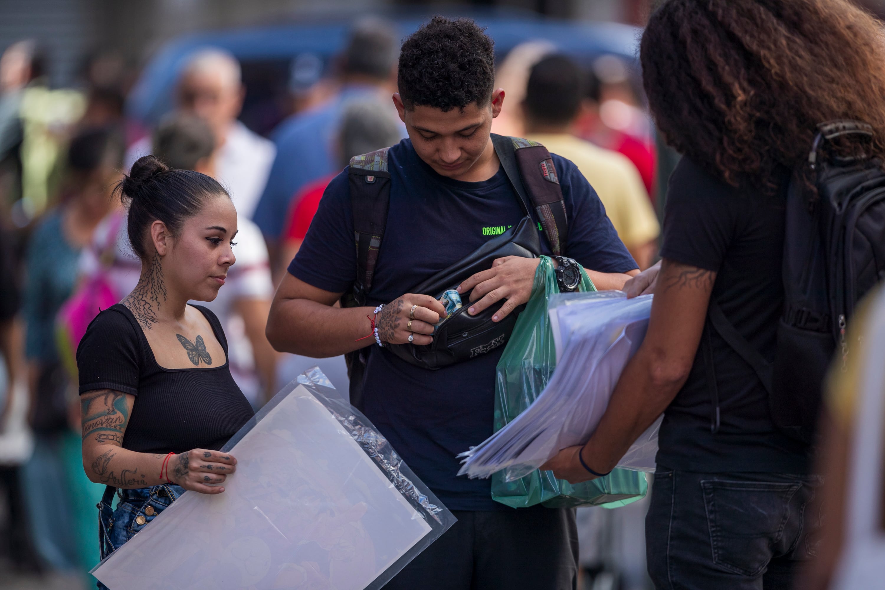 09/12/2023, San José, recorrido por avenida central y avenida 4, para ver como estan las compras navideñas, la venta de loteria, y la seguridad en el centro de la capital.