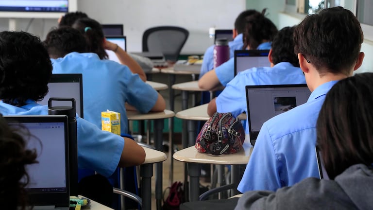 La élite pública: 17 colegios estatales acumulan 5 años con notas destacadas en las pruebas de la UCR y el TEC