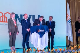 BCR e INVU firman convenio marco para impulsar el desarrollo de proyectos de vivienda en Costa Rica