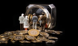 ¿Cómo se debilitó el IVM? Le contamos los hitos y omisiones que comprometen la pensión del futuro