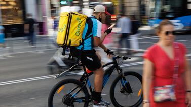 Glovo contratará a sus repartidores en España