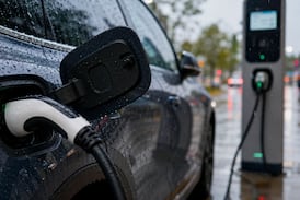 El costo fiscal de ser verde: descarbonización vehicular presionará las finanzas públicas de Costa Rica
