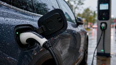 El costo fiscal de ser verde: descarbonización vehicular presionará las finanzas públicas de Costa Rica