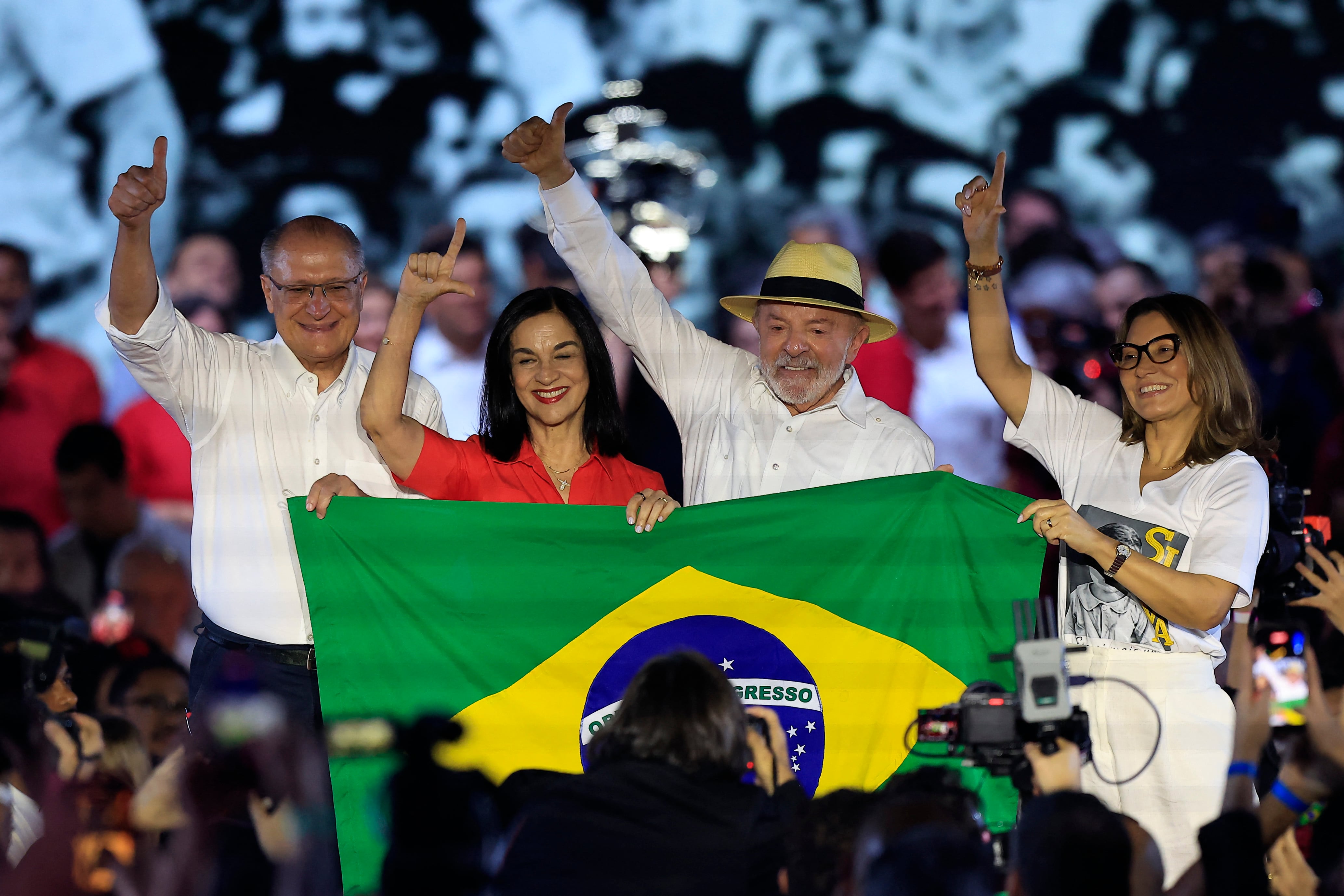 Lula enfrenta una nueva contienda electoral contra Flávio Bolsonaro, hijo del expresidente Jair Bolsonaro.