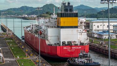 Restricciones al tránsito en Canal de Panamá seguirán un año por escasez de agua