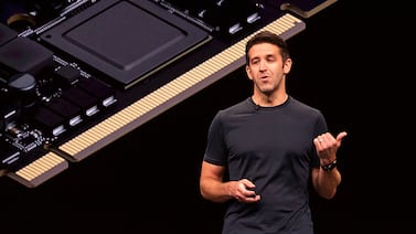 Apple presentará el nuevo iPhone la próxima semana, en medio del cambio de mando de Tim Cook a John Ternus
