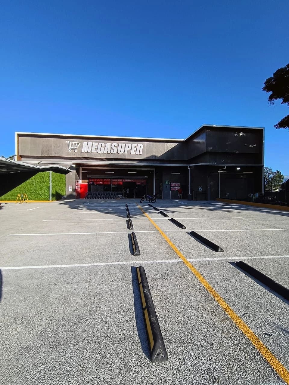 Nuevo Megasuper en Mercedes Norte