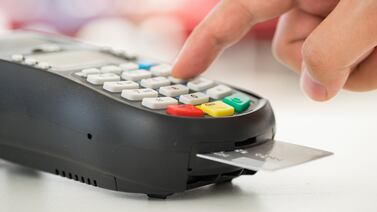 ¿Olvidó el PIN de su tarjeta? Vea cuáles entidades financieras podrían cobrarle por la reposición