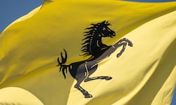 ¿Cómo es el primer auto eléctrico de Ferrari?