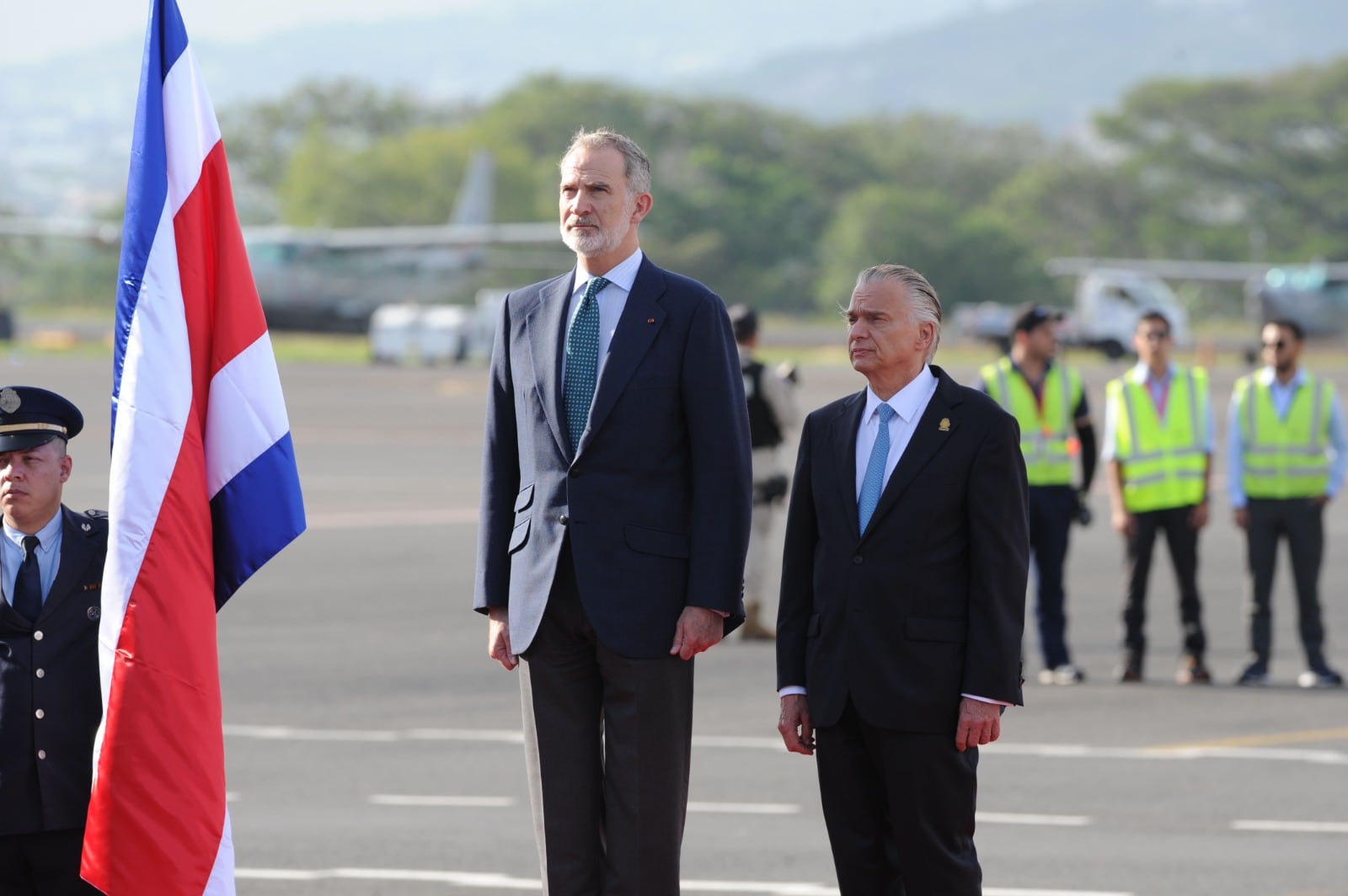 El Rey Felipe VI de España aterrizó este jueves 7 de mayo en el Aeropuerto Internacional Juan Santamaría para asistir a la toma de posesión de la presidenta electa, Laura Fernández, en su sexta participación en una ceremonia de ese tipo en Costa Rica.