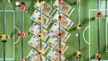 El negocio del fútbol: esto ganaron los clubes más grandes del mundo, según estudio de Deloitte