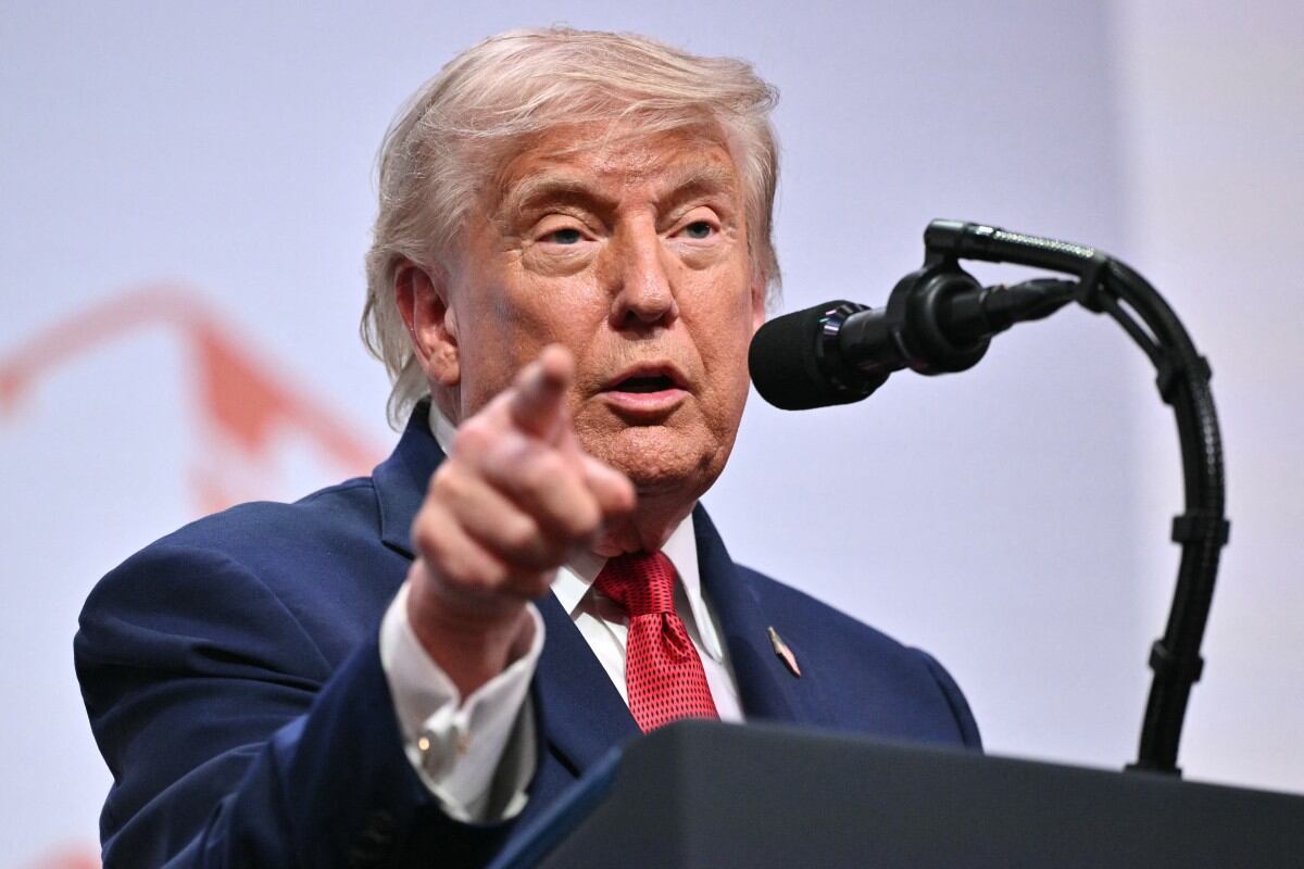 Donald Trump en la conferencia del G7 en Francia.