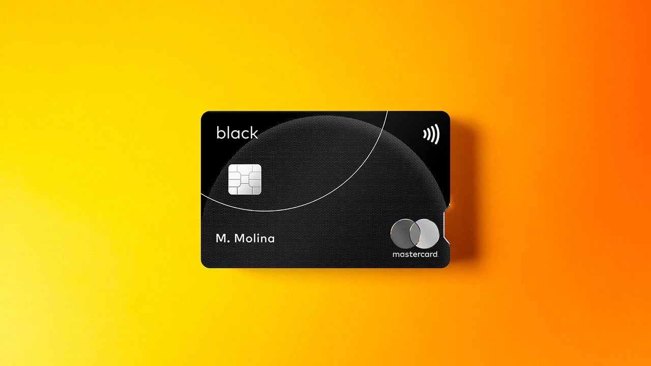 En el Aeropuerto Internacional Juan Santamaría (SJO) de Costa Rica existen varias formas de acceder a filas preferenciales o servicios rápidos para evitar las largas esperas en los controles de seguridad y migración