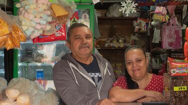 Proyecto que capacita a mujeres en situación de vulnerabilidad recibirá $15.000 gracias al programa ‘Yo me Uno’: vea cómo usará este premio