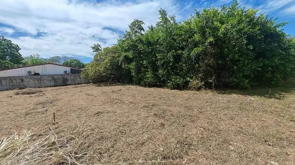 Lote ubicado en Labrador de San Mateo, Alajuela, que actualmente se ofrece en $29.943.