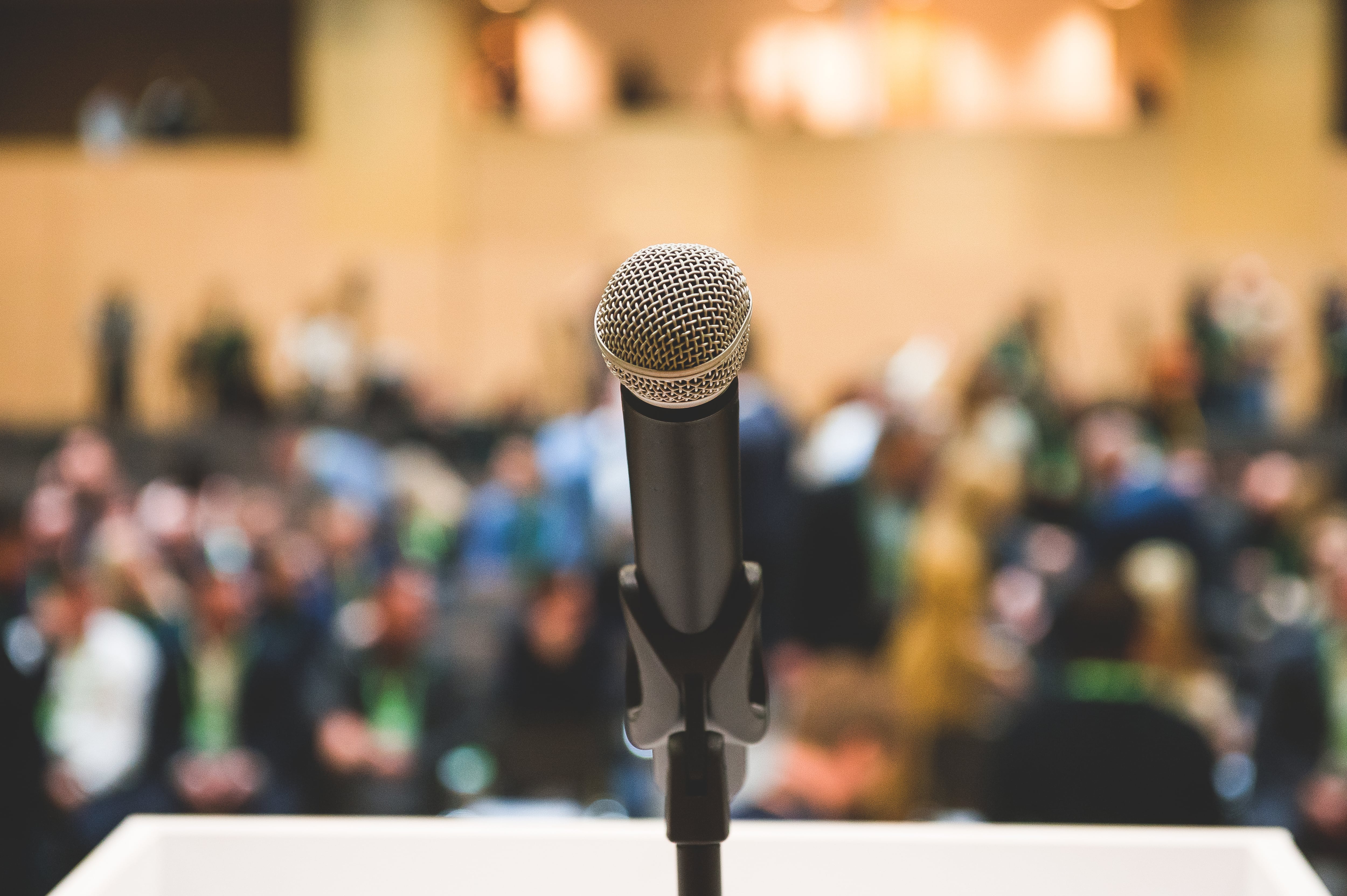 Estos son los conferencistas más cotizados en Latinoamérica y los montos más altos que cobran | Shutterstock