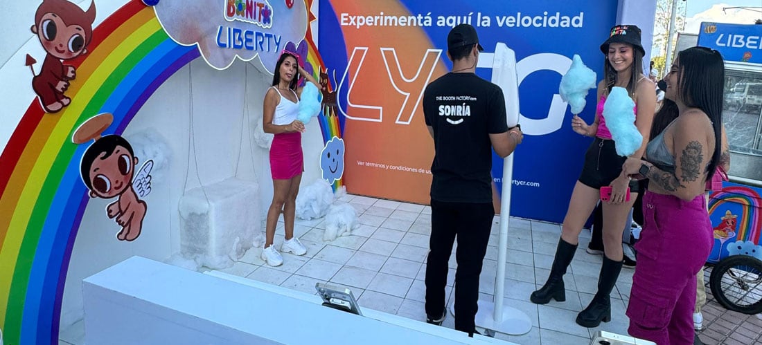 Liberty durante el concierto de Karol G