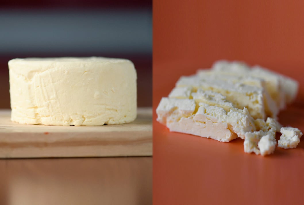 Las principales características de una de las variaciones del queso Ahoga pollo es que tiene una textura muy seca, boronosa y ácida.