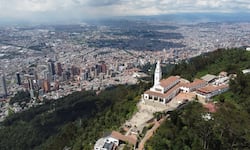 Más allá del caso Pfizer: Costa Rica ahora compite contra Colombia en atracción y retención de empresas, ¿cómo se comparan los salarios y el costo de la vida?