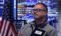 El petróleo se dispara por la guerra en Oriente Medio y genera pérdidas en las bolsas