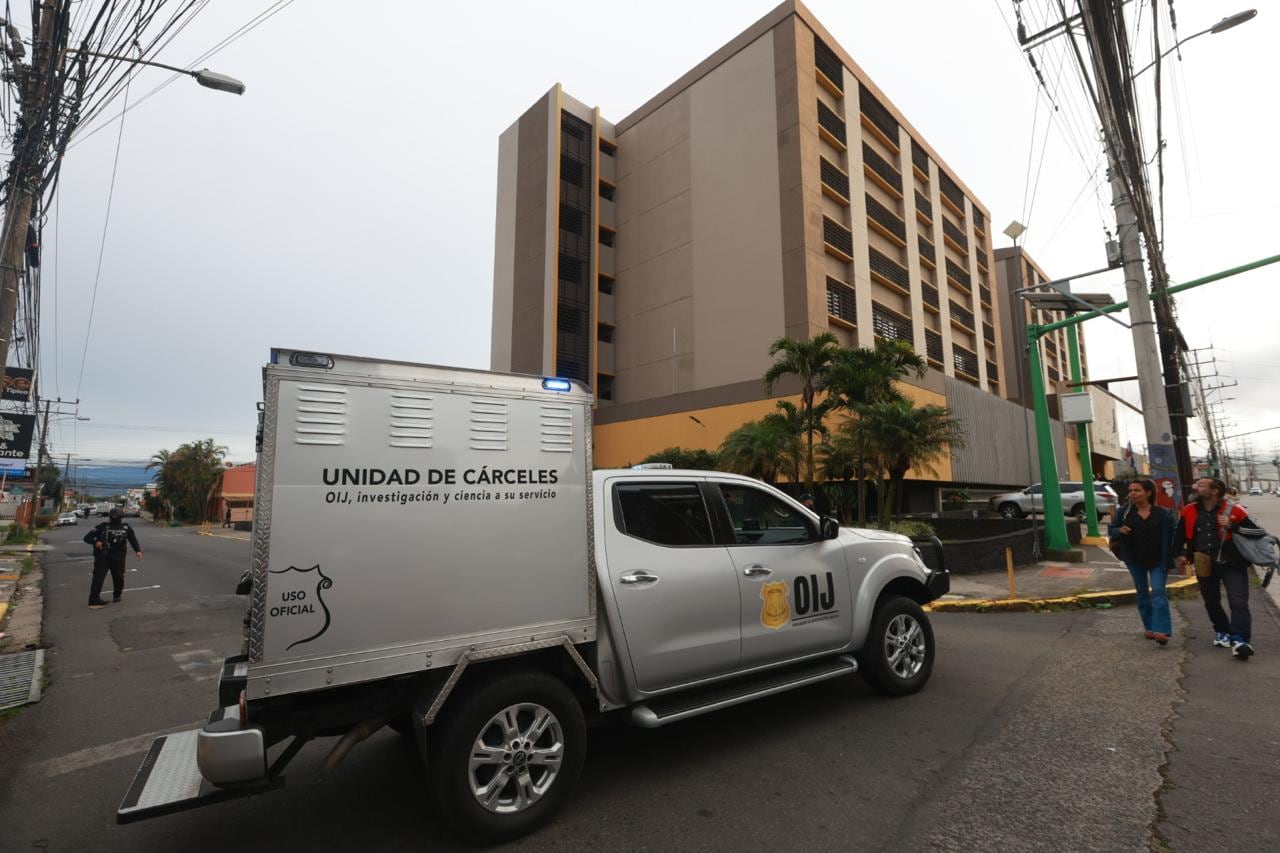 El OIJ reforzó la seguridad en las afueras del Tribunal antes de la llegada de Gamboa Sánchez. Fotografía: