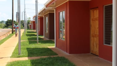 ¿Cuántos bonos de vivienda se están otorgando por año desde 2020 y en cuál provincia se entregan más?
