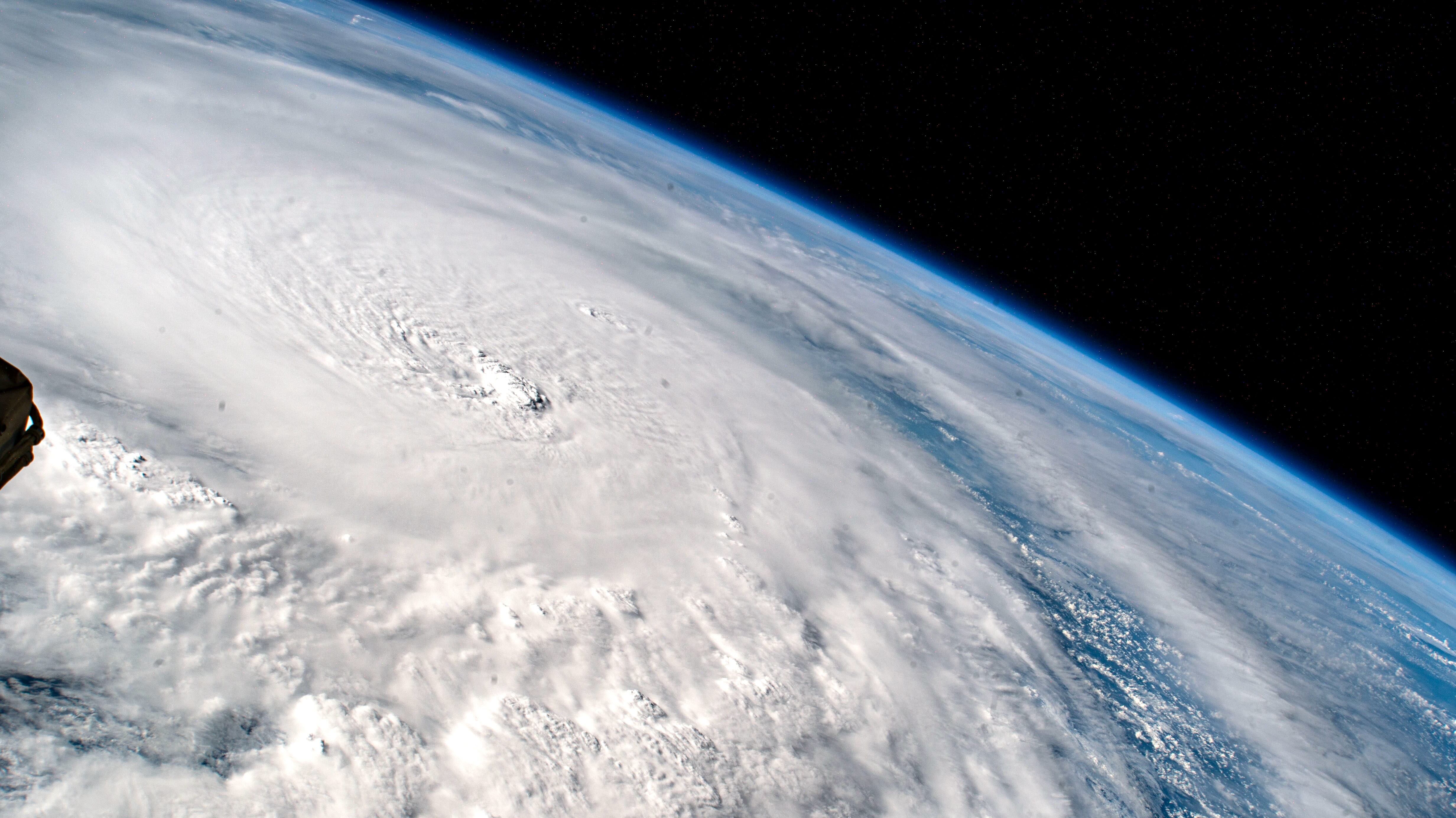 El huracán Milton visto desde las cámaras externas de la Estación Espacial Internacional el martes 8 de octubre mientras atravesaba el Golfo de México. Fotografía: Cortesía de la Estación Espacial Internacional.