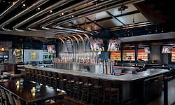 Este el nuevo restaurante que tomó el local de Forever 21 en Avenida Escazú