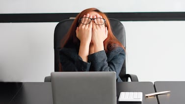 El miedo al desgaste laboral frena la movilidad ejecutiva en Costa Rica pese a altos salarios