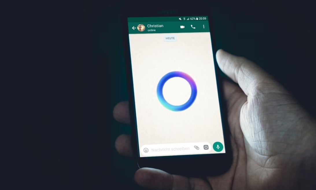 Meta AI se expande en WhatsApp, permitiendo consultas y generación de imágenes. Aprenda a usar esta nueva función.