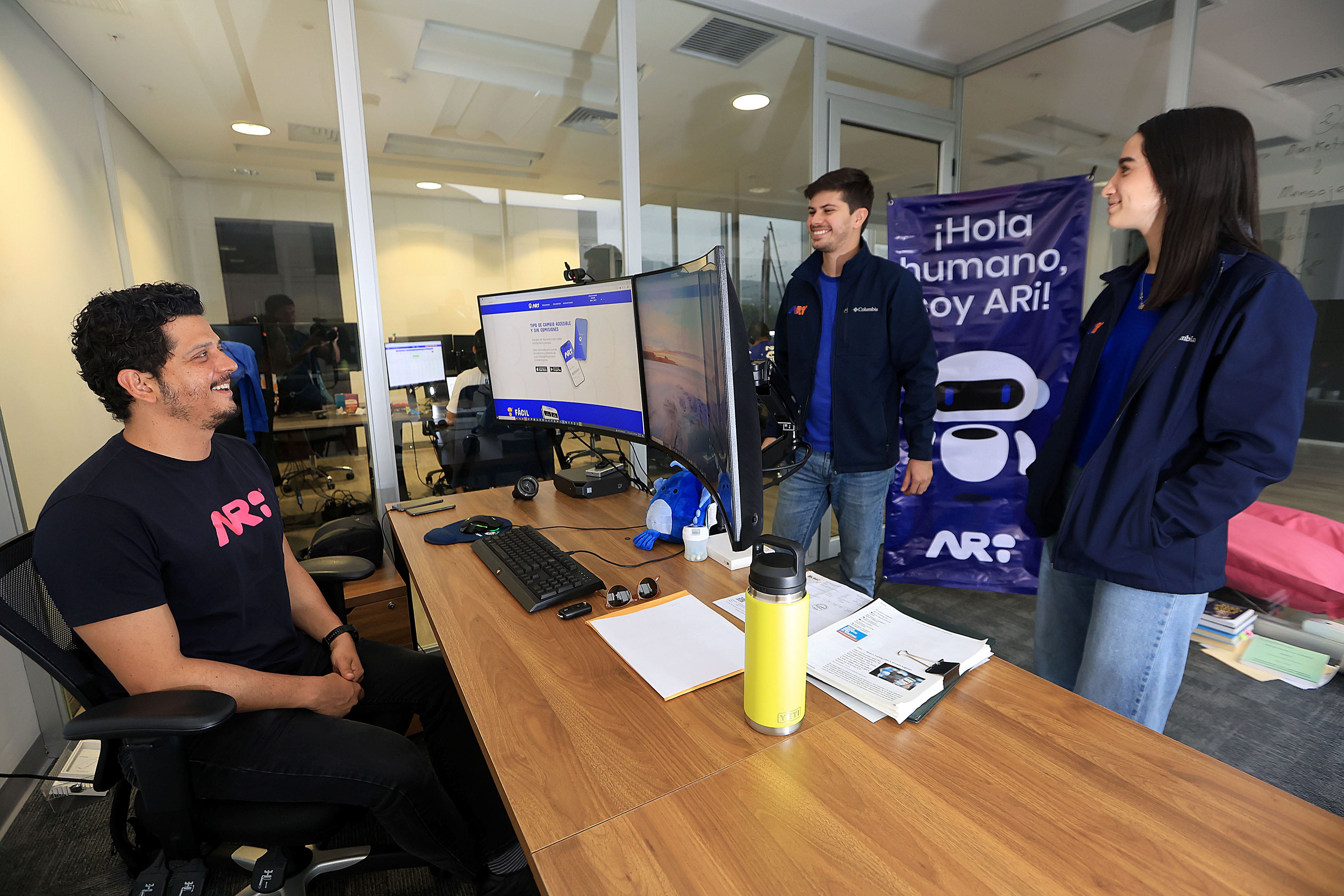 ARI casa de cambio, Esteban Cervantes