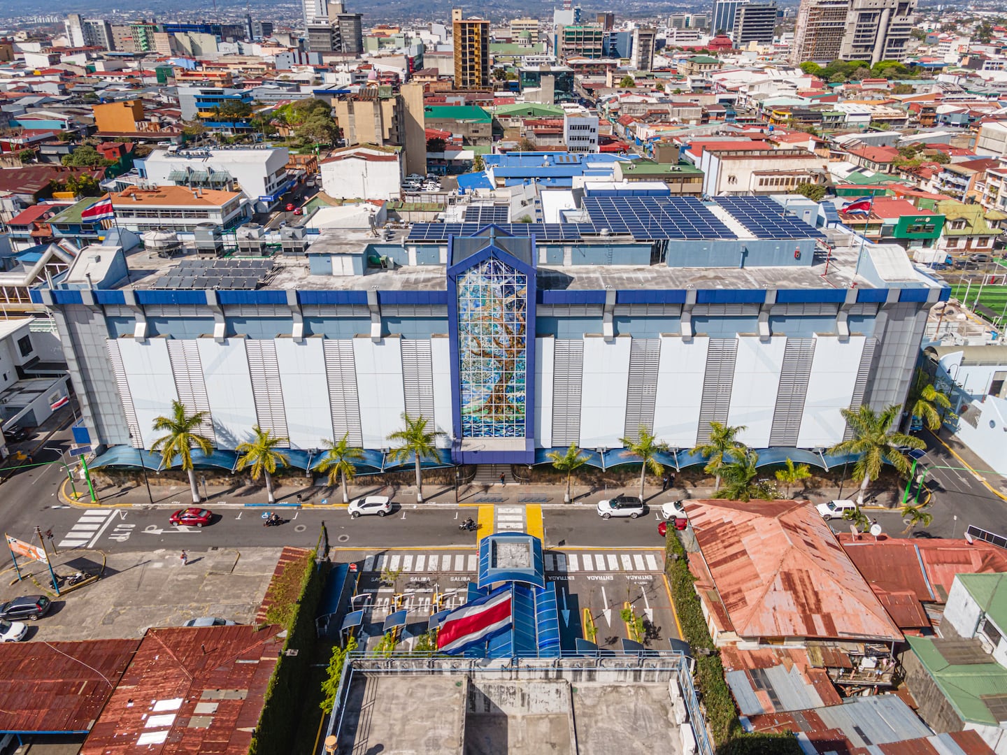 Clínica Bíblica pretende comprar hospital privado en Guanacaste, Coprocom revisa la gestión