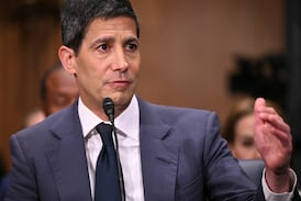 Kevin Warsh asume la presidencia de la Fed con el reto de blindar su independencia ante Donald Trump
