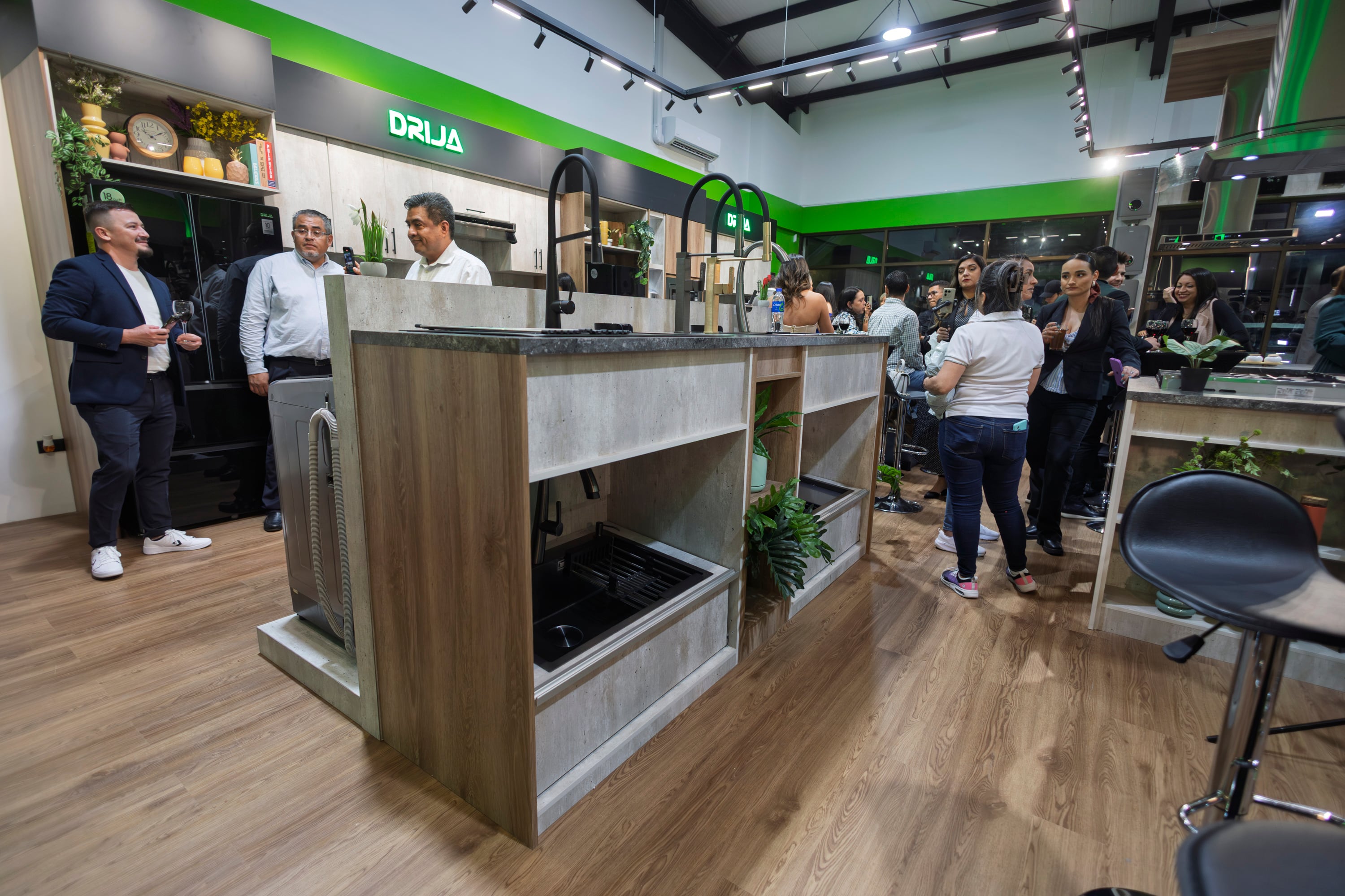 30/09/2025, San José, Escazú, apertura de la tienda Drija Superiore.