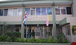 Empleo público en la Municipalidad de Santa Ana; dos nuevos puestos de trabajo disponibles con salarios de hasta ₡1,6 millones