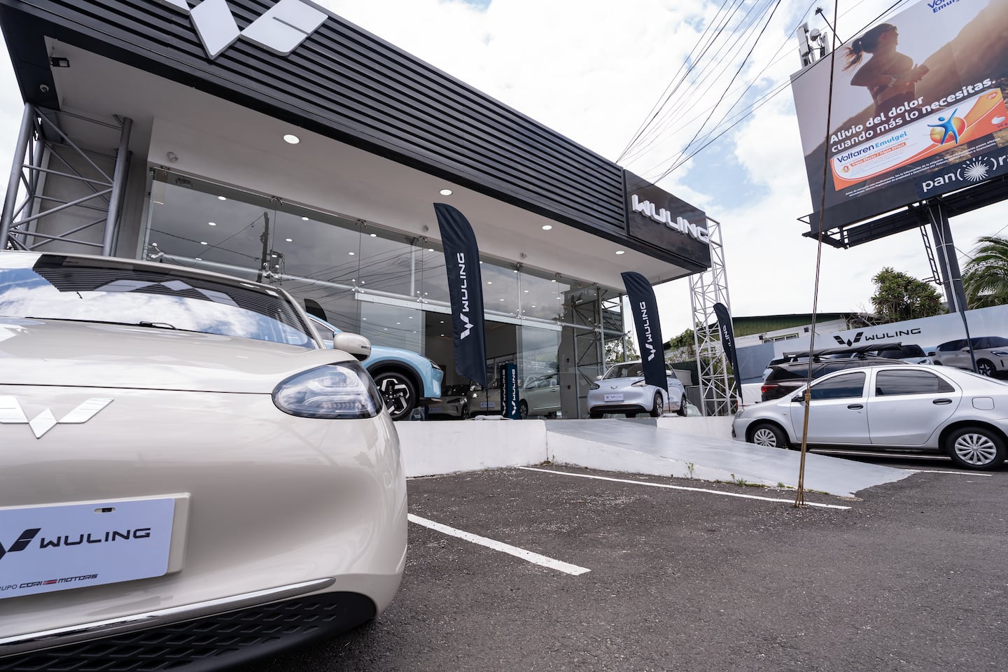 Wuling, una de las tres marcas que más carros eléctricos vende en China, llega a Costa Rica: esta es su oferta de entrada