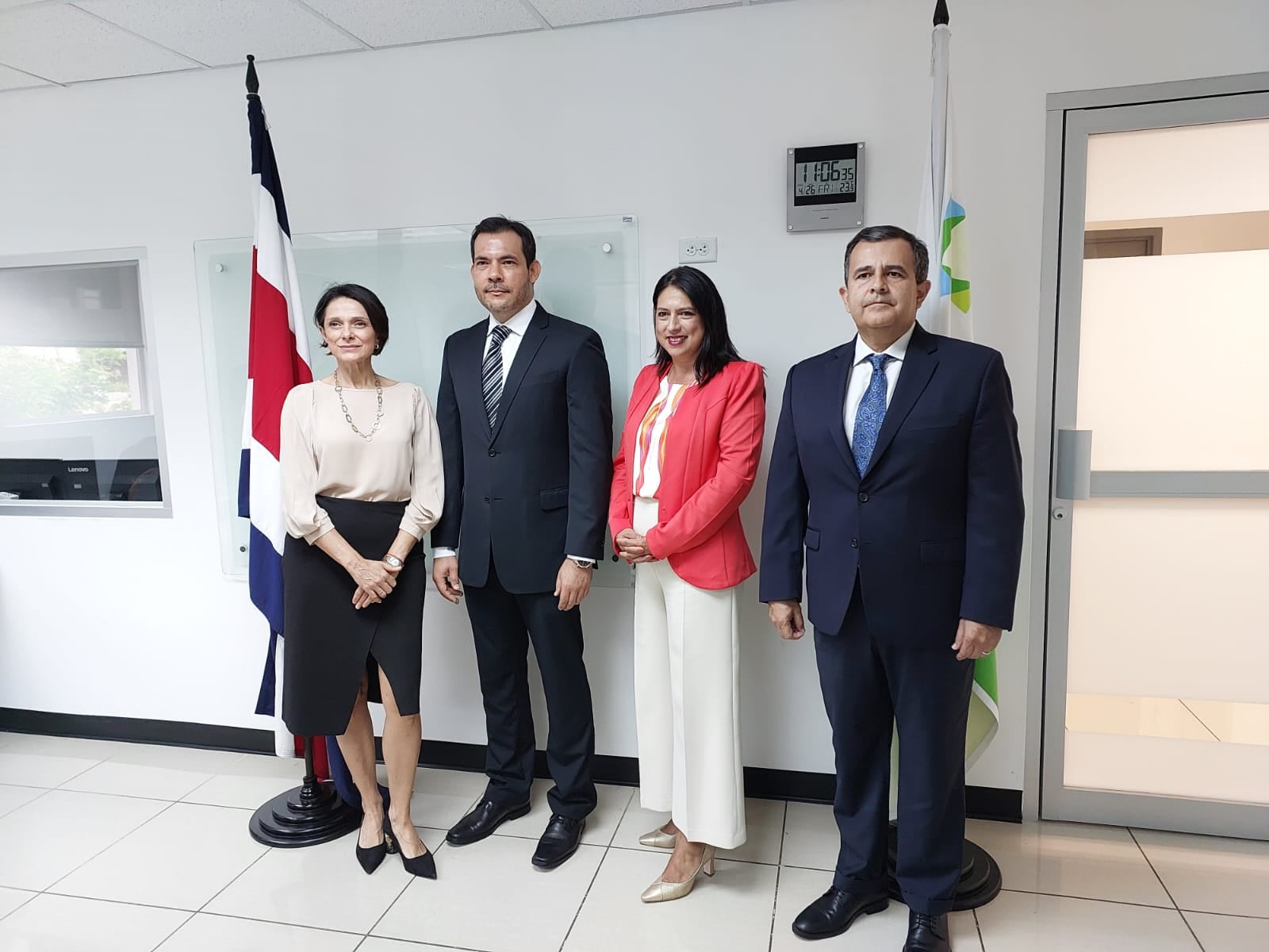 Ana Eugenia Rodríguez Zamora, Carlos Watson Carazo, Cinthya Arias Leitón y Federico Chacón Loaiza. Fotografía: Aresep.