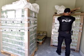 Más de 30 millones de artículos entre cigarrillos, licor y cosméticos: los decomisos realizados por Hacienda