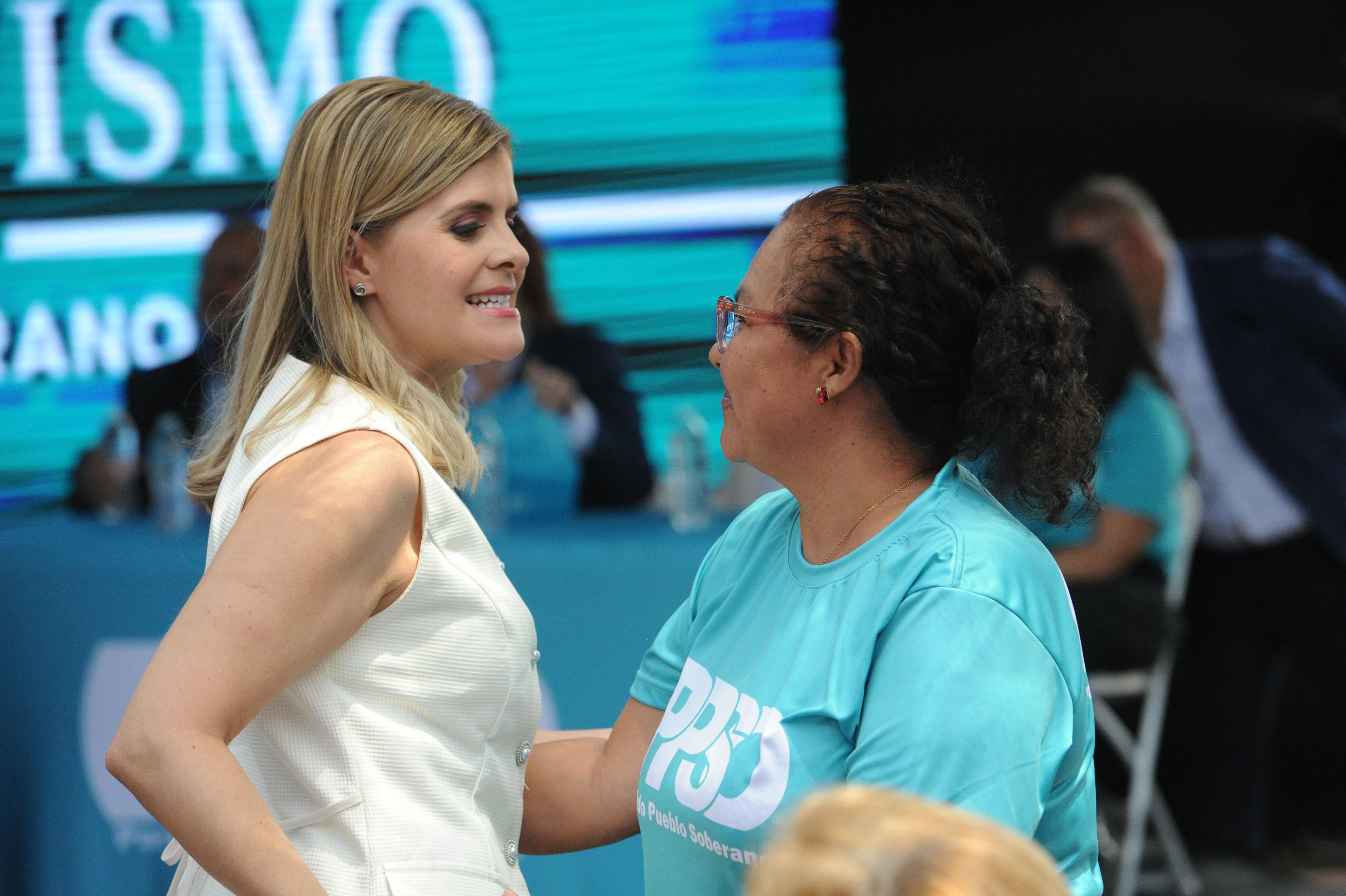 Partido Pueblo Soberano Sra Laura Fernández