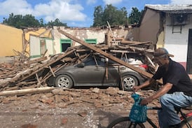 Panamá comienza a recoger escombros aún con temor tras potente sismo