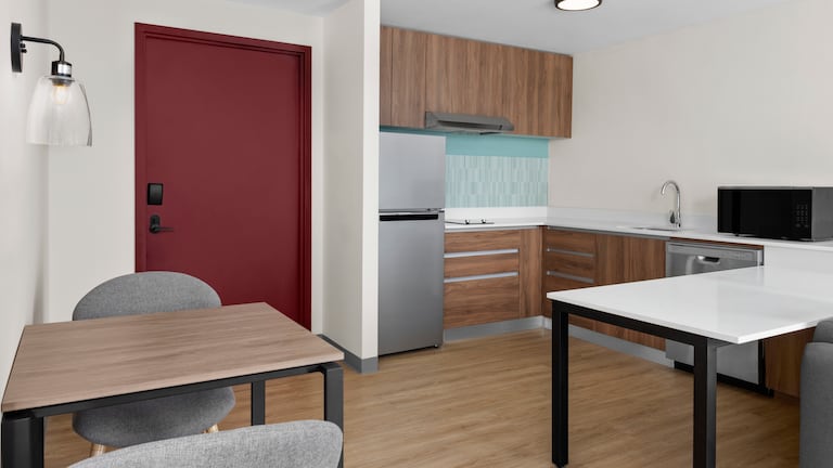 Hotelería de estancia prolongada gana terreno en Costa Rica impulsada por zonas francas y nómadas digitales